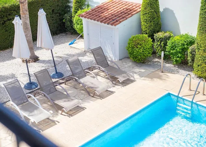 Fortuna - Elegant 3br Retreat Near Coral Bay Hébergement de vacances