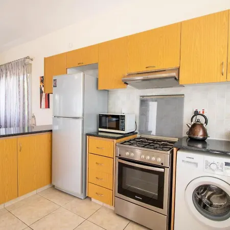 Fortuna - Elegant 3br Retreat Near Coral Bay Vakantiehuis