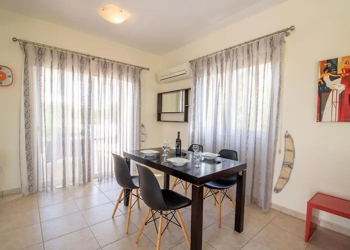 Fortuna - Elegant 3br Retreat Near Coral Bay Peyia